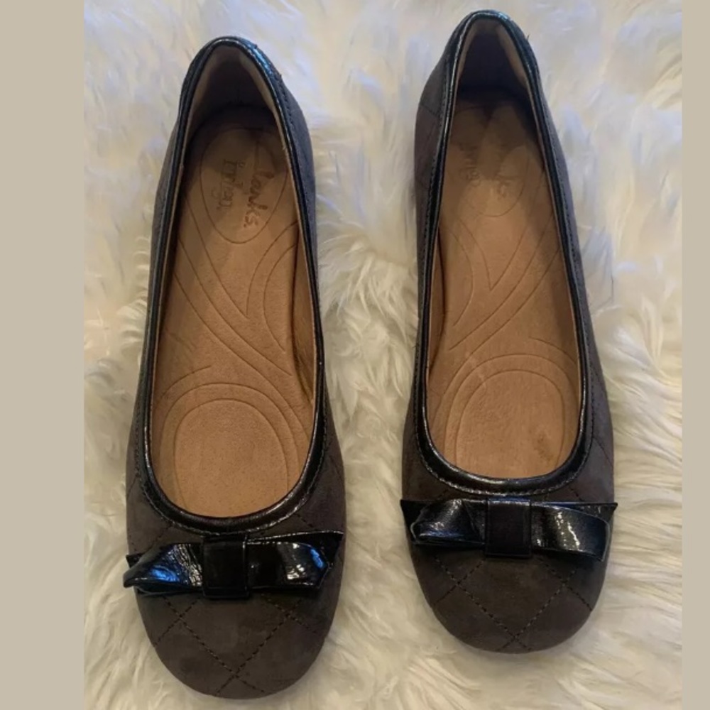 Clarks Indigo Brown Suede Quilted Bow Shoes